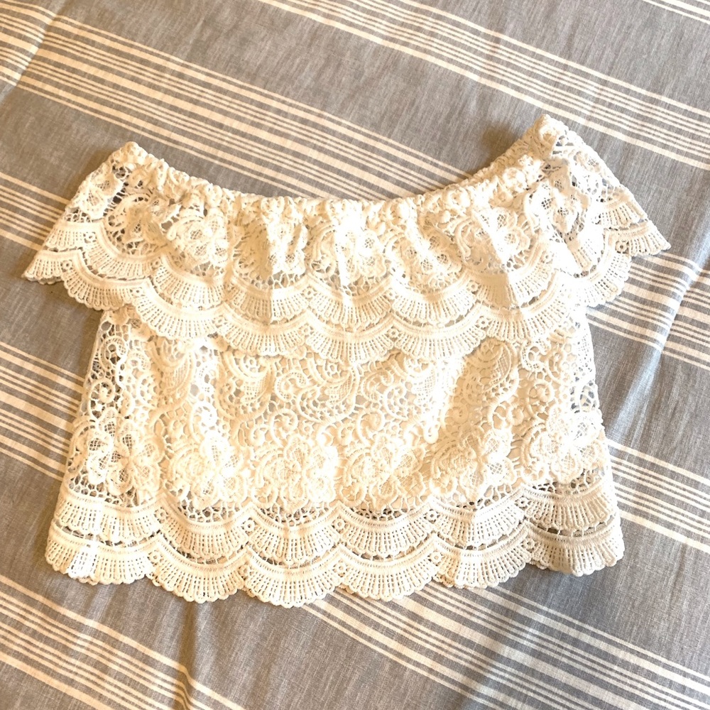 lace crop top